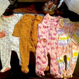 Set of 4 Feetie pajamas